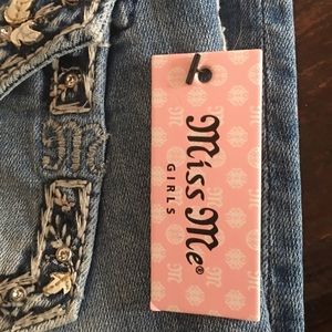 Miss Me girls bermuda shorts beautiful embellished pockets